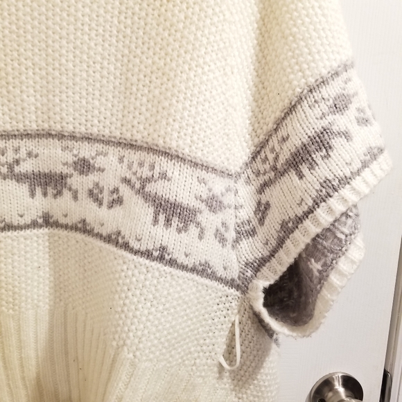 WOW CULTURE Vintage Embroidered Cardigan with Cute Reindeer Patterns - Picture 7 of 10